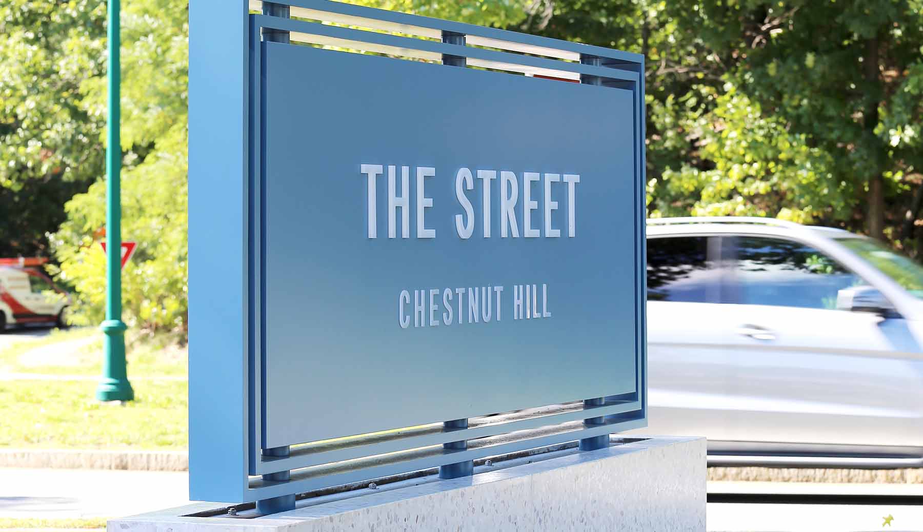 The Street at Chestnut Hill Monument Signage